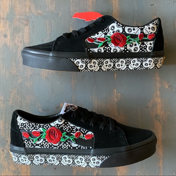 Sugar Skull & Red Roses Vans. LAST PAIR!!! Size 7 women. NEW CUSTOM MADE. - Picture 1 of 8